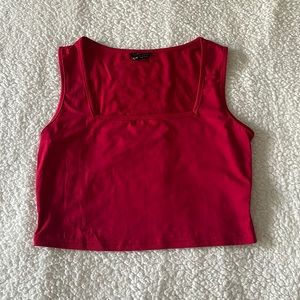 red crop top!